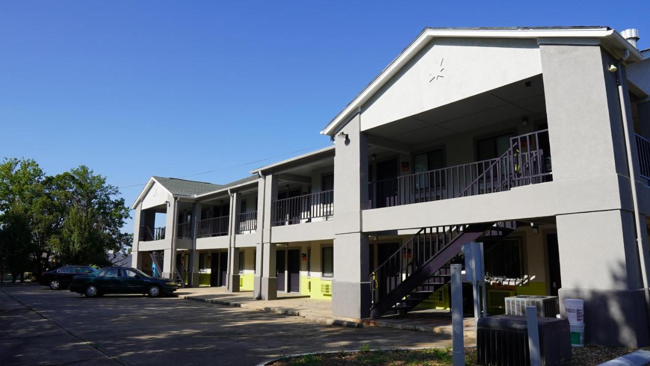 Hodler Inn Heavener Kültér fotó