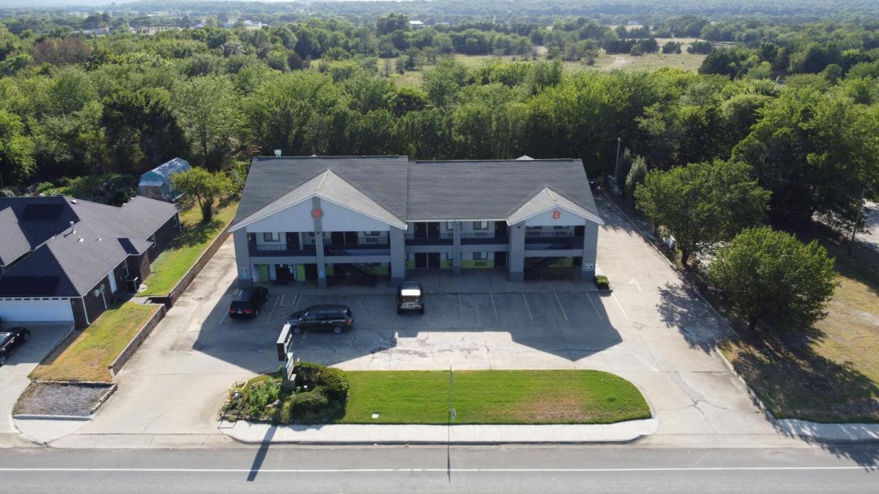 Hodler Inn Heavener Kültér fotó